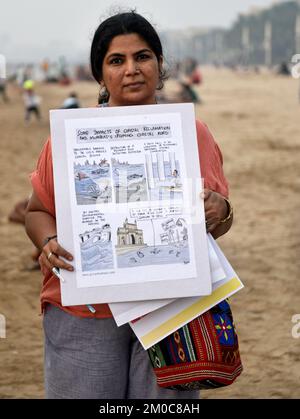 Mumbai, Maharashtra, India. 4th Dec, 2022. Un attivista tiene un cartello come parte della Campagna sul cambiamento climatico organizzata dal venerdì per il futuro a Mumbai, India, 04 dicembre 2022. (Credit Image: © Indranil Aditya/ZUMA Press Wire) Foto Stock