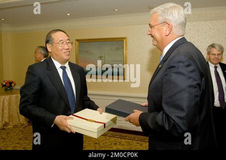 Ufficio dell'Amministratore (Stephen L. Johnson) - pranzo con la Commissione Nazionale per lo sviluppo e le riforme (NDRC, Cina) , Agenzia per la protezione ambientale Foto Stock