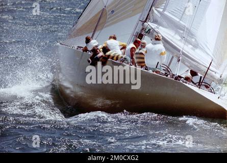 AJAXNETPHOTO. 9TH DEC, 1986. FREMANTLE, WESTERN AUSTRALIA - AMERICA'S CUP - DIFENSORI PROCESSI DI ELIMINAZIONE; KOOKABURRA III FOTO: AJAX NEWS PHOTO RIF: 1321091 129 Foto Stock