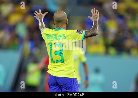 Doha, Qatar. 05th Dec, 2022. Daniel Alves Brazil giocatore durante una partita contro la Corea del Sud valida per il round di 16 della Coppa del mondo FIFA in Qatar allo Stadio 974 il 05 dicembre 2022 a Doha, Qatar. Photo:William Volcov Credit: Brazil Photo Press/Alamy Live News Foto Stock