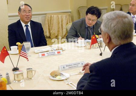 Ufficio dell'Amministratore (Stephen L. Johnson) - pranzo con la Commissione Nazionale per lo sviluppo e le riforme (NDRC, Cina) , Agenzia per la protezione ambientale Foto Stock