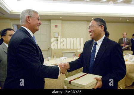 Ufficio dell'Amministratore (Stephen L. Johnson) - pranzo con la Commissione Nazionale per lo sviluppo e le riforme (NDRC, Cina) , Agenzia per la protezione ambientale Foto Stock