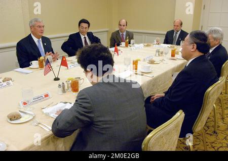 Ufficio dell'Amministratore (Stephen L. Johnson) - pranzo con la Commissione Nazionale per lo sviluppo e le riforme (NDRC, Cina) , Agenzia per la protezione ambientale Foto Stock