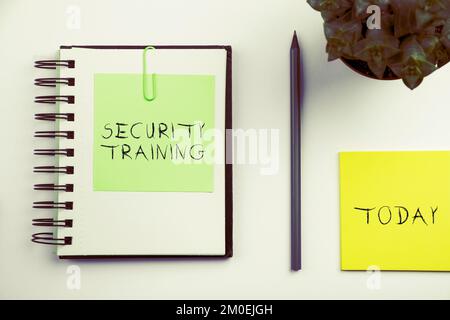 Mostra il corso di formazione sulla sicurezza. Parola scritta sulla formazione per la consapevolezza della sicurezza per gli utenti finali Foto Stock