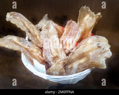 Maw di pesce di qualità superiore creduto per essere ricco in collagene e ingrediente pregiato nella cucina cinese Foto Stock
