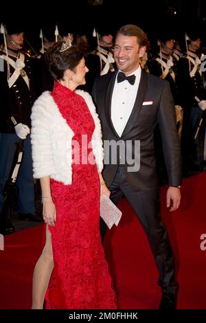 La famiglia reale danese partecipa a un concerto di gala sabato 14th gennaio, tenutosi presso la Sala Concerti della DR, in onore dell’adesione della Regina Margrethe II al trono. Contessa Alexandra e Martin Jørgensen. (Anthon Unger/POLFOTO) Foto Stock