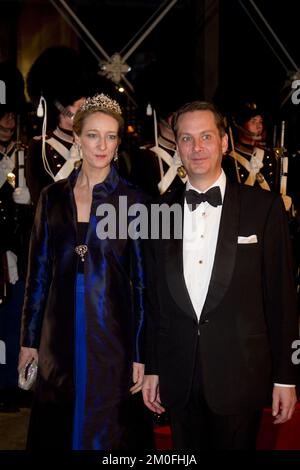 La famiglia reale danese partecipa a un concerto di gala sabato 14th gennaio, tenutosi presso la Sala Concerti della DR, in onore dell’adesione della Regina Margrethe II al trono. Principessa Alexandra e conte Jefferson. (Anthon Unger/POLFOTO) Foto Stock
