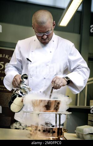 Heston Blumenthal in cucina Foto Stock