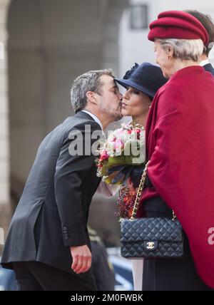 Dronning Margrethe, kronprins Frederik, kronprinsesse Mary, prins Joachim, prinsessen Marie og prinsesse Benedikte, ankommer til Folketingets Ã ¥ bning, tirsdag middag pÃ¥ Christiansborg. /Ritzau/Anthon UngerÂ Â --- la famiglia reale danese partecipa all'apertura del parlamento â€˜Folketingetâ€™ a Copenaghen il 5 ottobre 2017. /Ritzau/Anthon Unger Foto Stock