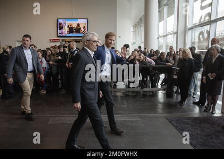 Il principe Harry partecipa a un workshop dedicato a fare la differenza attraverso il volontariato presso il liceo Ã˜restad Gymnasium di Copenaghen, 26 ottobre 2017. E' la prima visita ufficiale del Principe Harrys in Danimarca e durante il suo soggiorno di due giorni visiterà diversi progetti giovanili. /Ritzau/Peter Hove Olesen Foto Stock