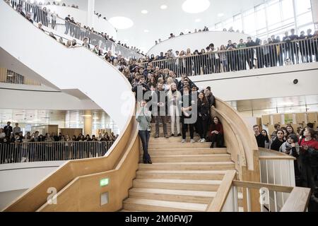 Il principe Harry partecipa a un workshop dedicato a fare la differenza attraverso il volontariato presso il liceo Ã˜restad Gymnasium di Copenaghen, 26 ottobre 2017. E' la prima visita ufficiale del Principe Harrys in Danimarca e durante il suo soggiorno di due giorni visiterà diversi progetti giovanili. /Ritzau/Peter Hove Olesen Foto Stock