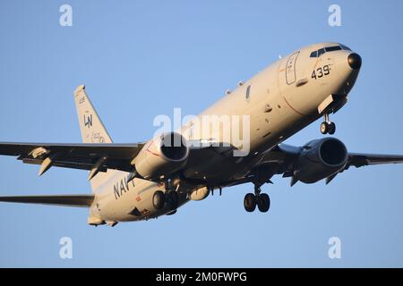 Prefettura di Kanagawa, Giappone - 28 marzo 2015: Boeing P-8A della Marina degli Stati Uniti Poseidon Multimision Maritime Aircraft di VP-45 Pelicans. Foto Stock