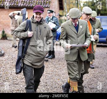 Il principe ereditario Frederik ha ospitato una Royal Hunt a Guldsted Plantage vicino a Silkeborg il 1 novembre 2018. Jutland. La Royal Hunt è una tradizione in cui persone selezionate dal mondo del genere e degli affari sono invitate a cacciare i boschi reali insieme a un membro della famiglia reale. Il defunto Principe Henrik in precedenza guidava la Royal Hunts, ma fu preso in consegna da suo figlio quando la sua salute iniziò a fallire. Foto Stock