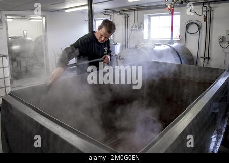 La nuova distilleria di Stauning Whiskey. Lasse Vesterby pronto a dare il benvenuto nella nuova distilleria danese di whisky e il sabato al festival del whisky. Foto Jørgen Kirk Stauning Whiskey sta costruendo un nuovo stabilimento di produzione a Stauningvej vicino a Skjern. Foto Stock