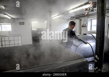 La nuova distilleria di Stauning Whiskey. Lasse Vesterby pronto a dare il benvenuto nella nuova distilleria danese di whisky e il sabato al festival del whisky. Foto Jørgen Kirk Stauning Whiskey sta costruendo un nuovo stabilimento di produzione a Stauningvej vicino a Skjern. Foto Stock