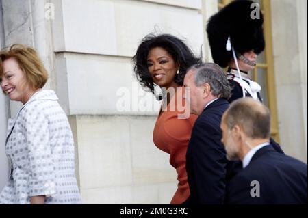 Oprah Winfrey arrivo al Palazzo Amalienborg a Copenhagen per pranzo con la coppia reale danese. Foto Stock