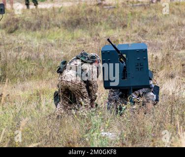 Giornata militare Hodonin - Panov. Attrezzature militari storiche e contemporanee - della stazione di cannone a fuoco rapido Foto Stock