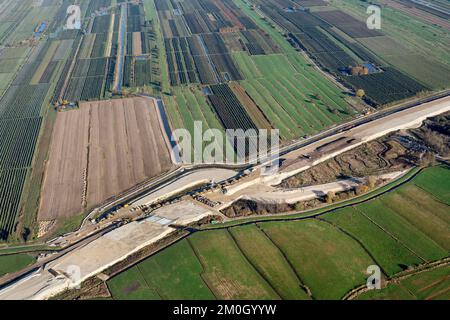 Veduta aerea del cantiere autostradale A26, Altes Land, riserva naturale, cinta muraria, strada, autostrada, cantiere, ingegneria civile, strada c Foto Stock