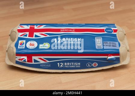 Lancashire Regno Unito. Data del 6 dicembre 2022. Scatola di una dozzina di uova Aldi Supermarket Foto Stock