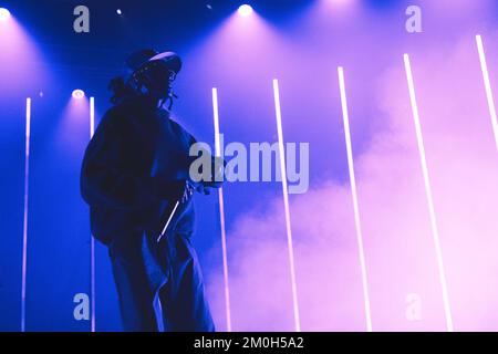 Milano, Italia, 05th dicembre 2022. Little Simz suona dal vivo al Fabrique di Milano. Credits: Maria Laura Arturi/Alamy Live News Foto Stock