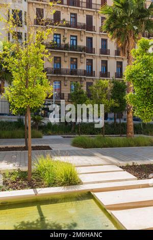 Francia, Var, Tolone, Chalucet eco District, Jardin Alexandre 1er, Edificio in rue Chalucet Foto Stock
