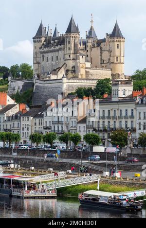 Francia, Maine et Loire, Saumur, Valle della Loira Patrimonio Mondiale dell'UNESCO, Saumur castello sulle rive della Loira Foto Stock