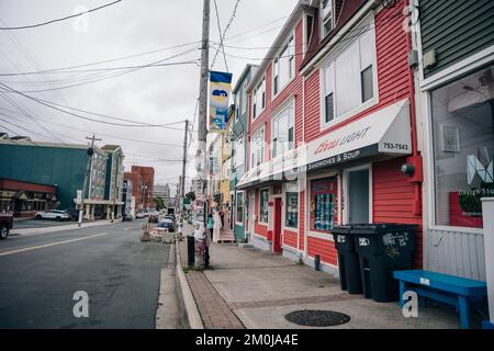 Case colorate in St. John's, Terranova, Canada - ott, 2022. Foto di alta qualità Foto Stock