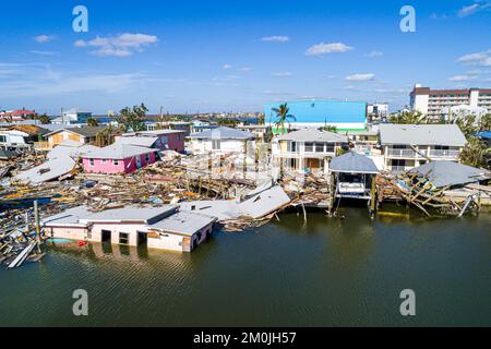 Fort ft. Myers Beach Florida, vista aerea dall'alto dell'isola di estero, case case case case cottage proprietà Hurricane Ian danno danneggiato distruzione des Foto Stock