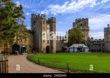 Vista sullo storico castello di Warwick, Warwickshire, Inghilterra. Foto Stock