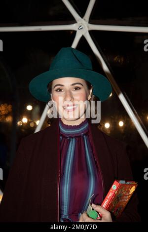 Milano, . 06th Dec, 2022. Illuminazione dell'albero dei desideri, Disney per il make-A-wish e inaugurazione del Villaggio di Natale in CityLife Shopping Discrict in foto: Diana del Bufalo Credit: Independent Photo Agency/Alamy Live News Foto Stock