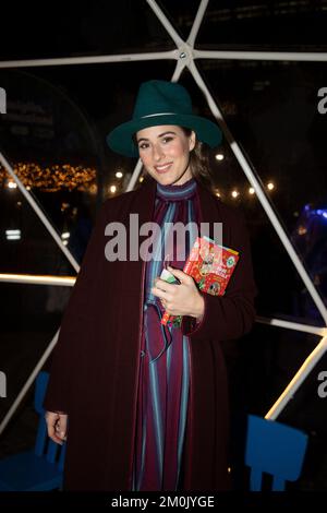 Milano, . 06th Dec, 2022. Illuminazione dell'albero dei desideri, Disney per il make-A-wish e inaugurazione del Villaggio di Natale in CityLife Shopping Discrict in foto: Diana del Bufalo Credit: Independent Photo Agency/Alamy Live News Foto Stock