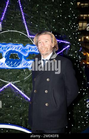 Milano, . 06th Dec, 2022. Illuminazione dell'albero dei desideri, Disney per il make-A-wish e inaugurazione del Villaggio di Natale in CityLife Shopping Discrict in foto: Jay Visconti Credit: Independent Photo Agency/Alamy Live News Foto Stock