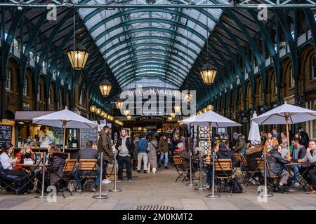 apple market, Covent Garden, Londra, Inghilterra, Gran Bretagna Foto Stock