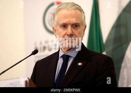 Non esclusiva: 6 dicembre 2022, Città del Messico, Messico: Il presidente della Camera dei deputati messicani, Santiago Creel Miranda durante un conferen stampa Foto Stock