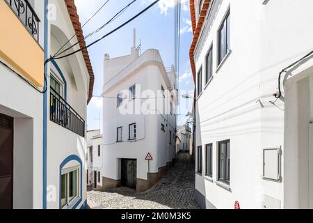 Architettura imbiancata di montagna Monchique, Algarve, Portogallo Foto Stock