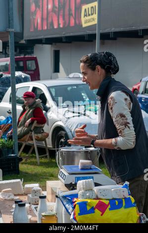 Mercato delle pulci all'aperto, Siofok, contea di Somogy, riva sud del lago Balaton, Ungheria Foto Stock