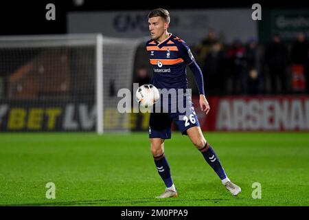 Meadow Park, Borehamwood, 6th dicembre 2022. Mark Kitching of Oldham Athletic durante la partita della Vanarama National League tra Boreham Wood e Oldham Athletic a Meadow Park, Borehamwood, martedì 6th dicembre 2022. (Credit: Eddie Garvey | Credit: MI News & Sport /Alamy Live News Foto Stock