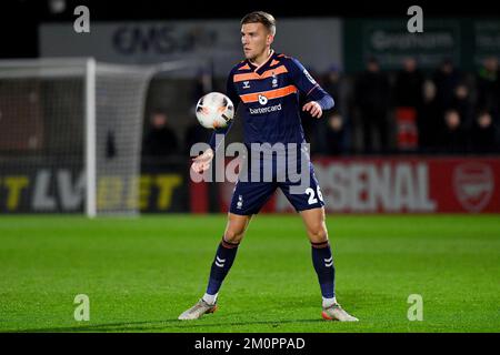 Meadow Park, Borehamwood, 6th dicembre 2022. Mark Kitching of Oldham Athletic durante la partita della Vanarama National League tra Boreham Wood e Oldham Athletic a Meadow Park, Borehamwood, martedì 6th dicembre 2022. (Credit: Eddie Garvey | Credit: MI News & Sport /Alamy Live News Foto Stock