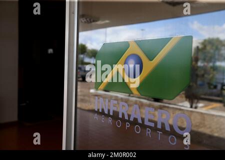 aulo afonso, bahia, brasile - 29 novembre 2022: Logo aziendale Infraero visto all'aeroporto Paulo Afonso. Foto Stock