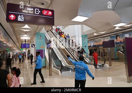 Impressioni da Doha/Qatar il 7th dicembre 2022. Stazione della metropolitana U-Bahn, stazione della metropolitana, Bahnhof, Coppa del mondo di calcio 2022 in Qatar dal 20,11. - Dalle 18.12.2022 alle Foto Stock