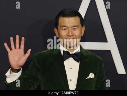 Los Angeles, Stati Uniti. 07th Dec, 2022. Il membro del cast Ronny Chieng partecipa alla prima del thriller dell'horror fantascientifico M3GAN' al TCL Theatre nella sezione Hollywood di Los Angeles mercoledì 7 dicembre 2022. Trama: Un ingegnere robotico di una società di giocattoli costruisce una bambola simile a una vita che inizia a prendere una vita propria. Foto di Jim Ruymen/UPI Credit: UPI/Alamy Live News Foto Stock