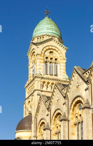 Francia, Meurthe et Moselle, Nancy, campanile della basilica del Sacro cuore di Nancy in stile bizantino romano situato in Rue de Laxou Foto Stock