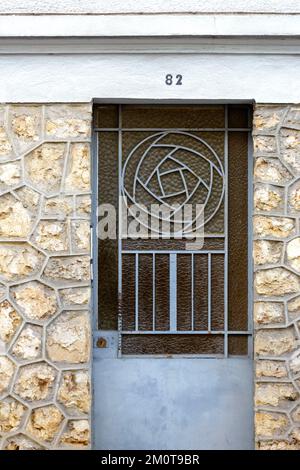 Francia, Meurthe et Moselle, Nancy, porta di un edificio in stile Art Deco situato Avenue de la Liberation Foto Stock