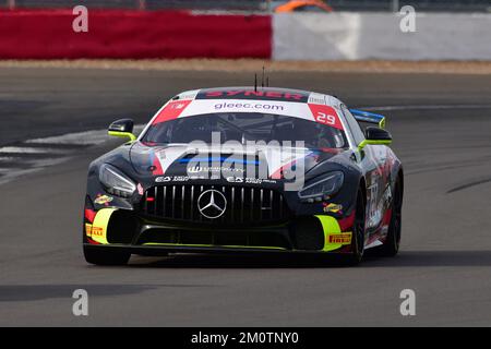 Allyyah Koloc, Mercedes-AMG GT4, Masters GT4 Classic Silverstone Challenge, due gare di trenta minuti per veicoli costruiti in base ai regolamenti del GT4, diviso Foto Stock