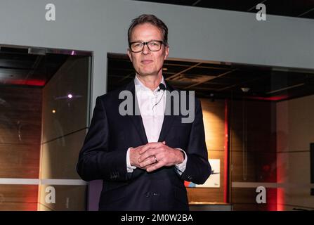 New York, New York, Stati Uniti. 7th Dec, 2022. Kjell Gruner, Presidente e CEO di Porsche Cars North America, Inc. Parla durante la grande apertura della concessionaria nel quartiere Industry City di Brooklyn. La nuova concessionaria di Porsche si aspettava di dare impulso economico a Brooklyn e impiegherà decine di persone locali. (Credit Image: © Lev Radin/Pacific Press via ZUMA Press Wire) Foto Stock