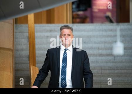 Edimburgo, Scozia, Regno Unito. 8th Dec, 2022. NELLA FOTO: Keith Brown MSP, Segretario del Gabinetto scozzese per la Giustizia e i Veterani, visto durante un'intervista nella Garden lobby del Parlamento scozzese, Holyrood. Credit: Colin D Fisher Credit: Colin Fisher/Alamy Live News Foto Stock