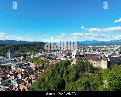 Ljubljana casttle città in Slovenia drone vista aerea Foto Stock