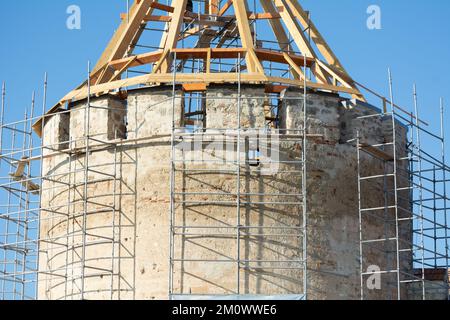 La riparazione delle torri della Fortezza di Tighina è una fortezza del 15th° secolo sulla riva destra del fiume Dniester a Bender, Moldova, costruita sulla terra A. Foto Stock