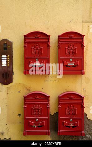 Caselle postali rosse, Regione Basilicata, Italia, Basilicata, Italia, Europa Foto Stock