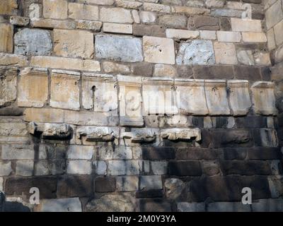 Mura dell'antico Castello di Ankara, Türkiye. Foto Stock